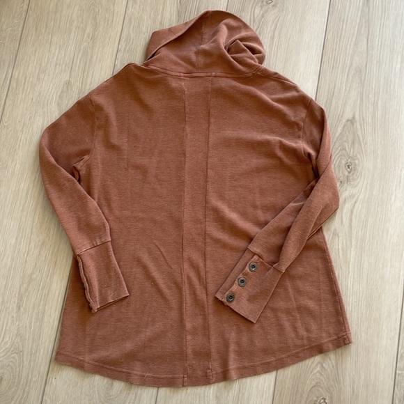 Jane + Delancey turtle neck sweater women’s size small - Picture 3 of 3